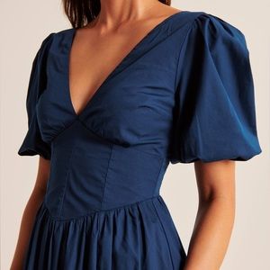 Abercrombie Navy Puff
Sleeve Corset Midi Dress